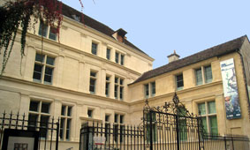fa&ccedil;ade du mus&eacute;e