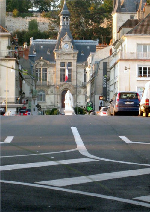 statue de Jean de La Fontaine (2 aspects)