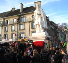 le maire, J.C. Drouot, la foule